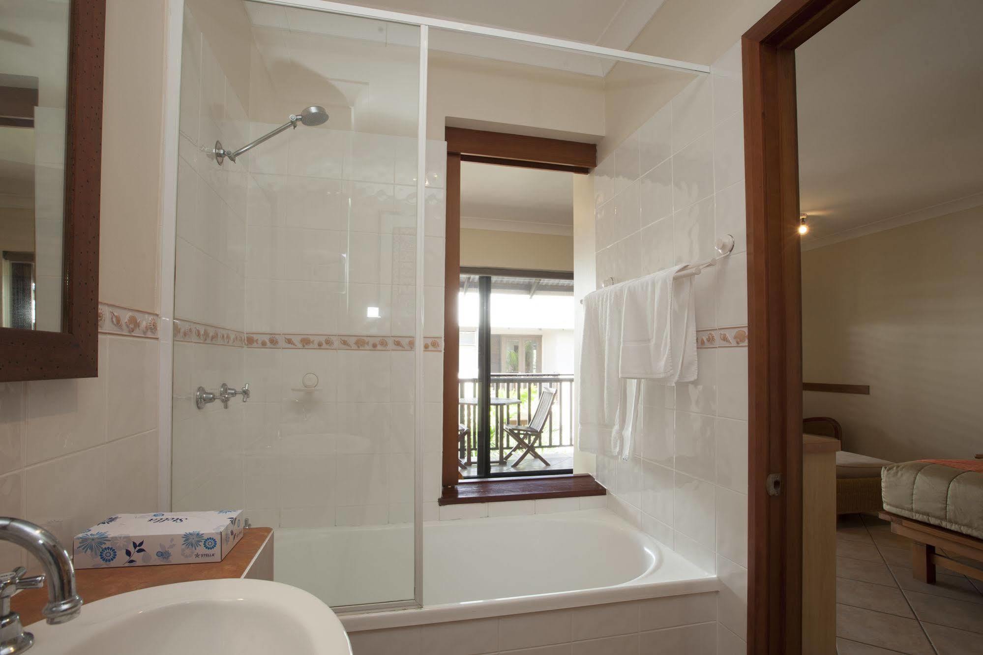 Seascape Holidays - Hibiscus Port Douglas Extérieur photo